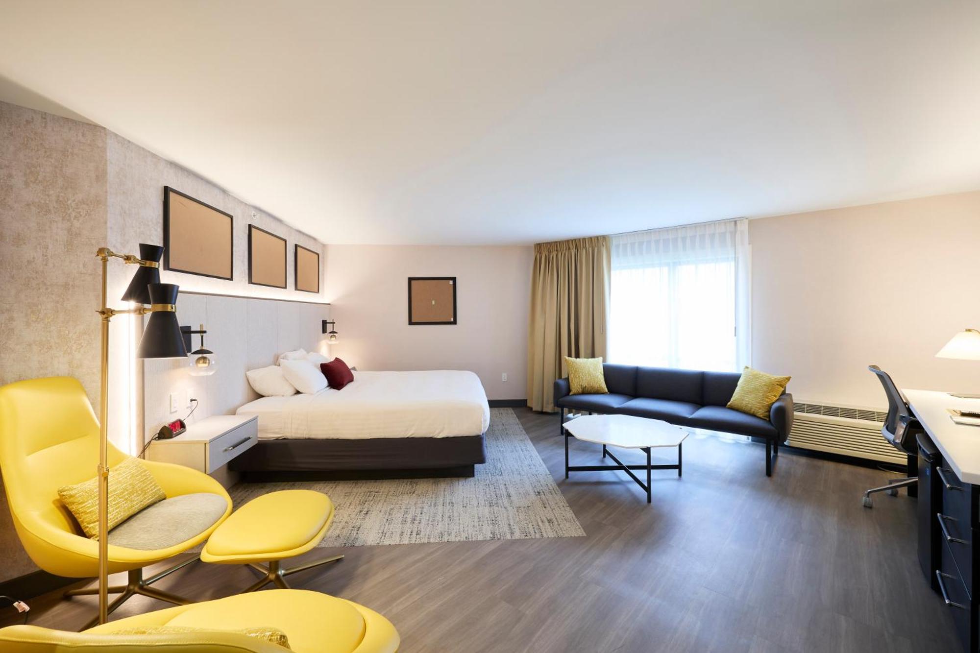 Gateway Hotel And Conference Center Еймс Екстериор снимка